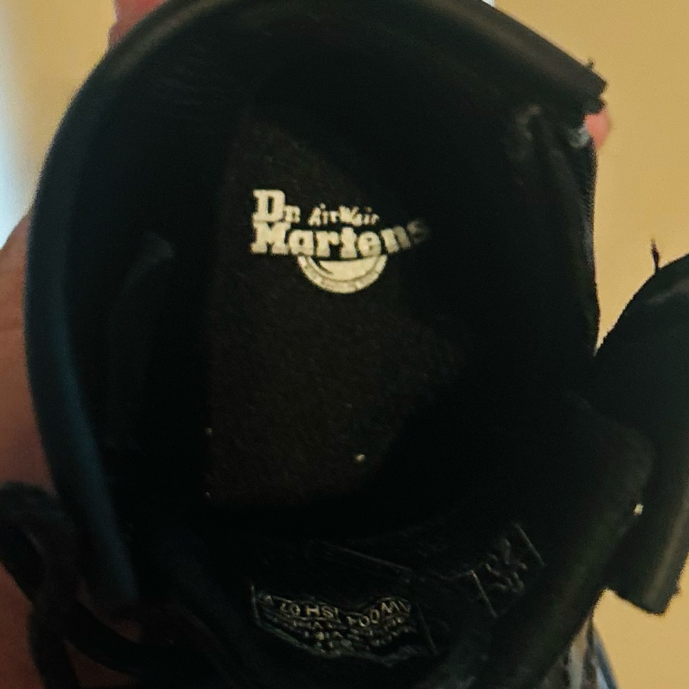 Dr.Martens Toddler 1460 Glitter Star Patent Lace Up Black Boots, Size 7. - Picture 15 of 16